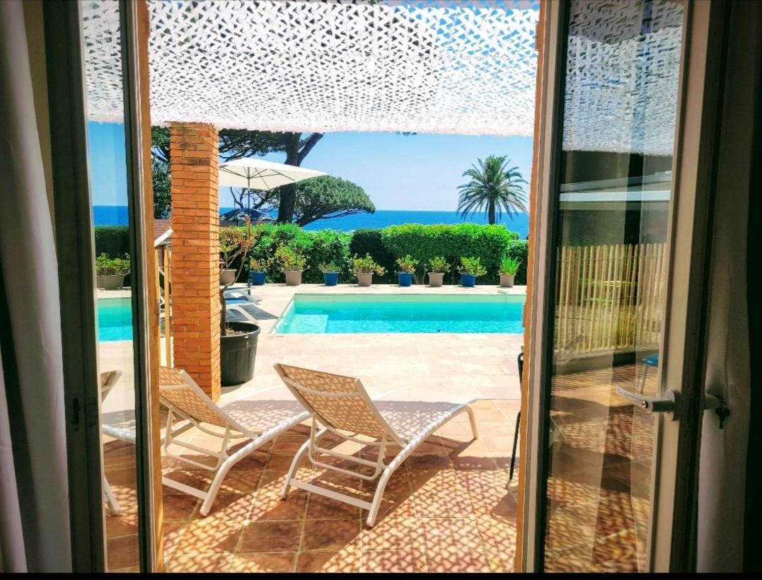 Villa Esmeralda Adults Only Les Issambres Kamer foto